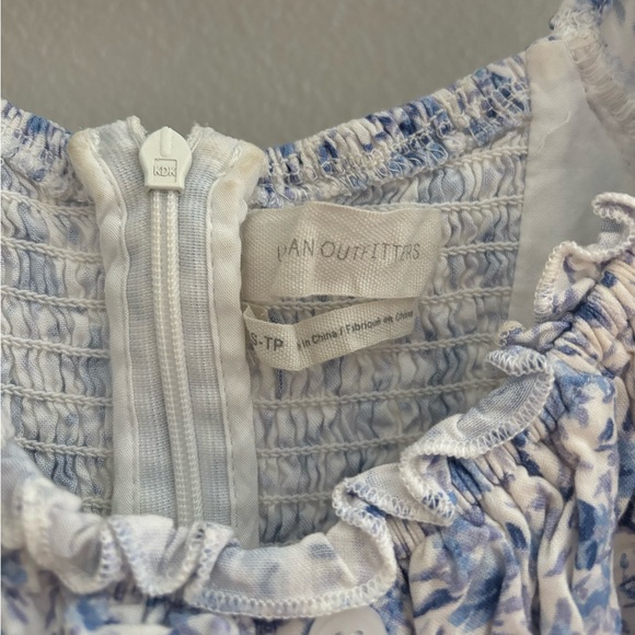 Urban Outfitters Blue and White Floral Romper - Picture 3 of 3